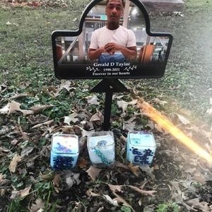 Custom made tie dye candle , any suggestions u want I can do !ship fast !